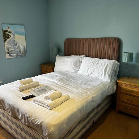 The Castle Hotel Aberaeron Esterno foto